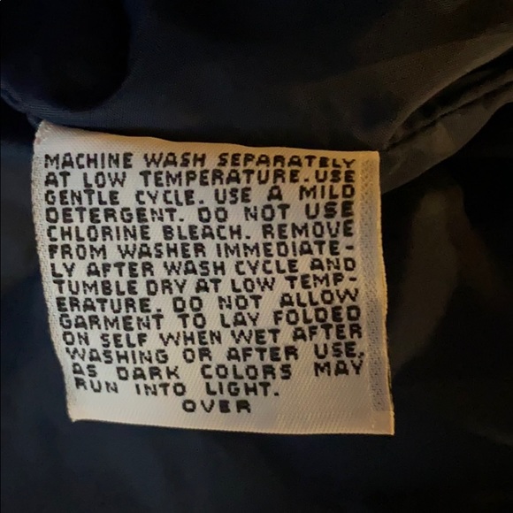 Turn some heads on the slopes with this classic! - Picture 7 of 8